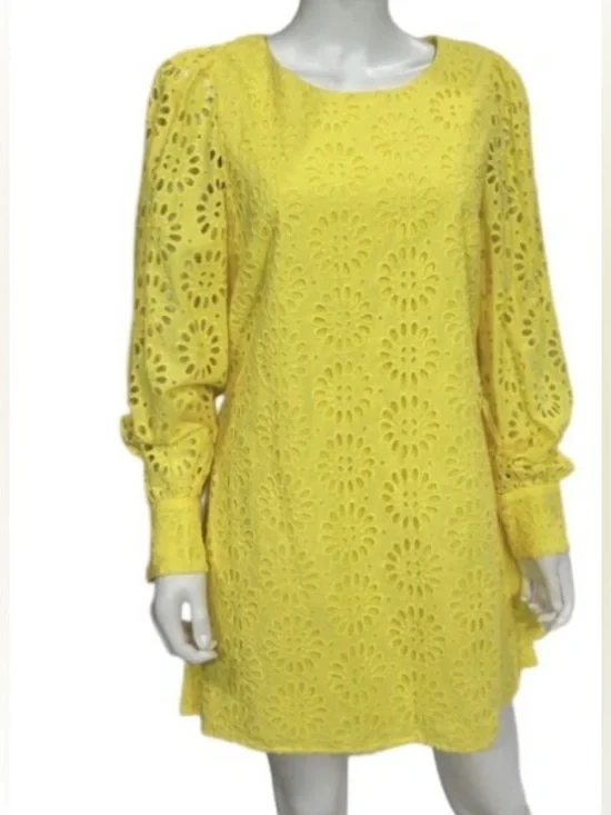 Lily Pulitzer eyelet AISHA ROMPER in calla yellow size 10 - Picture 3 of 14